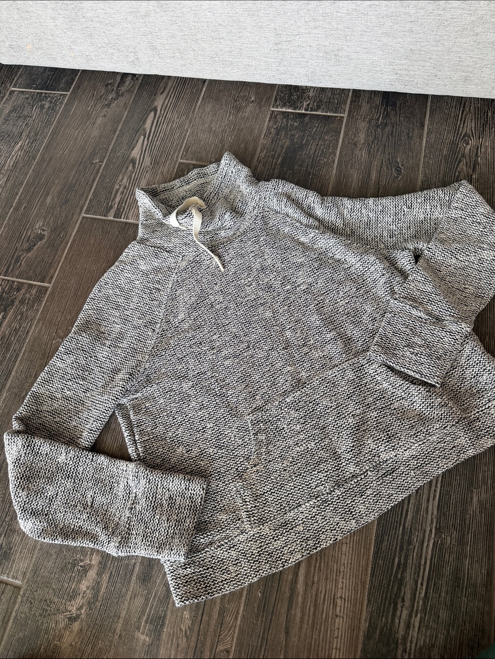 Women’s Gray Knit Pullover Sweater Hoodie